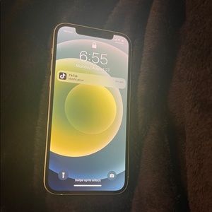 iPhone 12 64GB